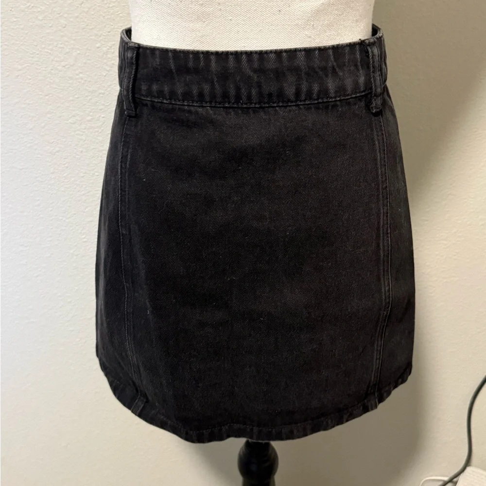 Forever 21 black denim skirt size S